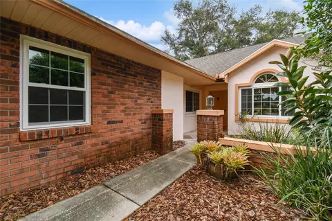 6458 Brentwood Dr, Zephyrhills, FL 33542