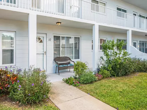 2002 Australia Way E #10, Clearwater, FL 33763
