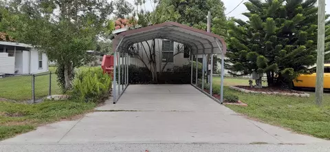 411 Domino Dr S, Ruskin, FL 33570