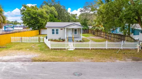 8925 N Lynn Ave, Tampa, FL 33604