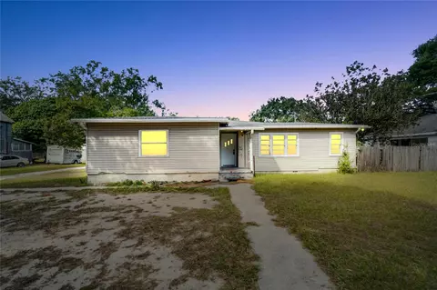 115 Shelby St, Auburndale, FL 33823