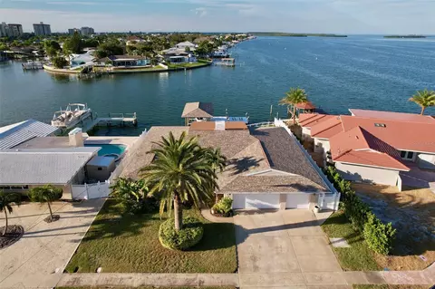 450 Palm Is NE, Clearwater Beach, FL 33767