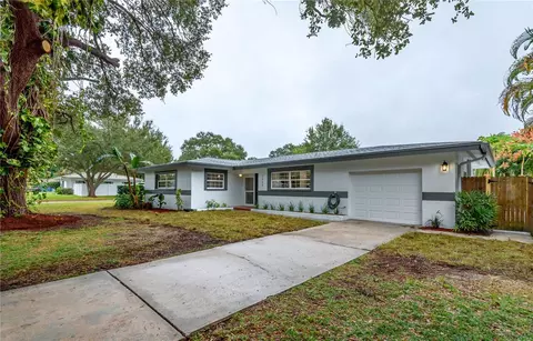 1955 Meadow Dr, Clearwater, FL 33763