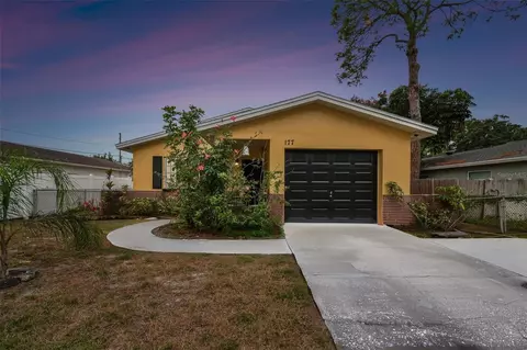 177 NE Lincoln Cir N, Saint Petersburg, FL 33702