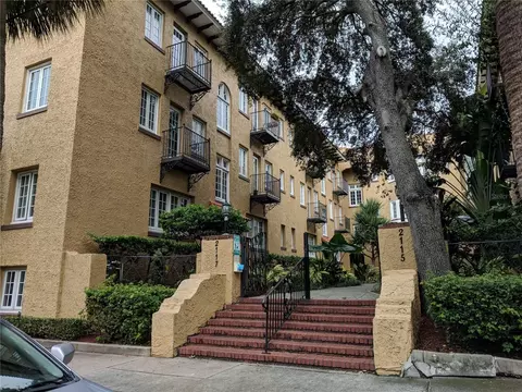 2117 W Dekle Ave #G2, Tampa, FL 33606