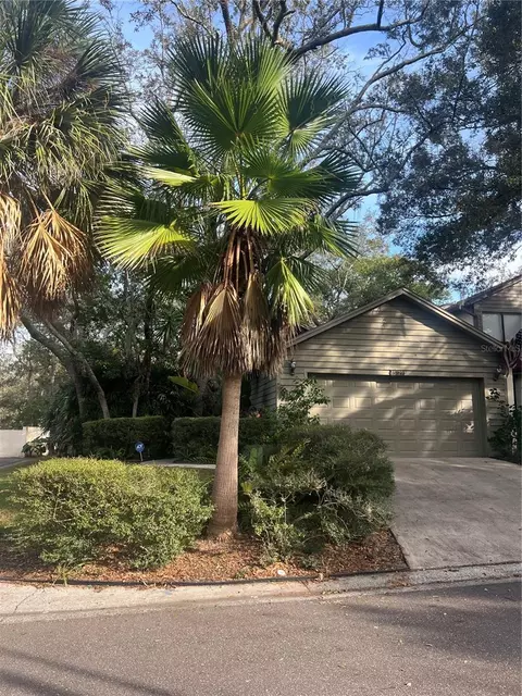 13729 Lazy Oak Dr #15, Tampa, FL 33613