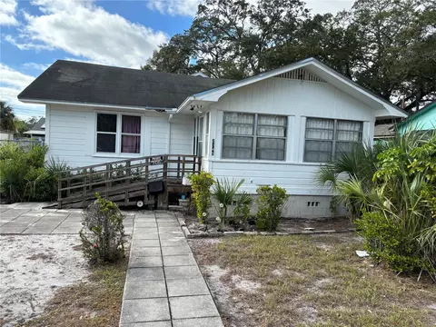 2345 11th St S, Saint Petersburg, FL 33705
