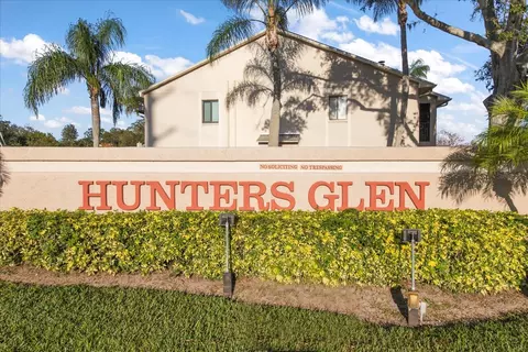 2067 Hunters Glen Dr #312, Dunedin, FL 34698