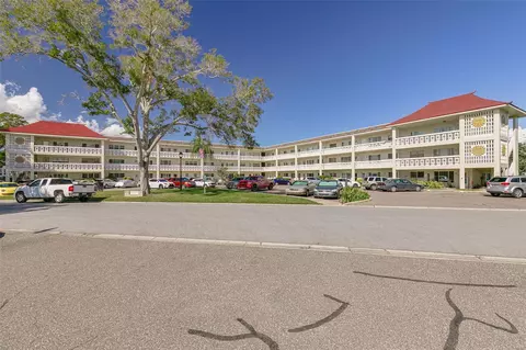 2452 Brazilia Dr #50, Clearwater, FL 33763