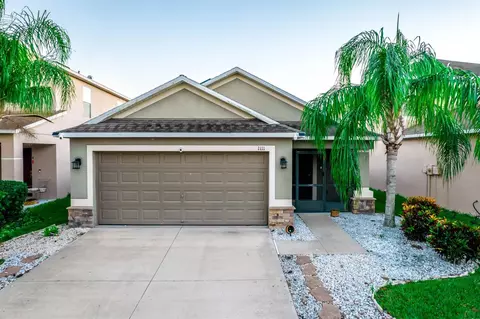 1111 Seminole Sky Dr, Ruskin, FL 33570