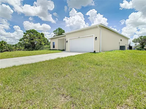 2712 38th St W, Lehigh Acres, FL 33971