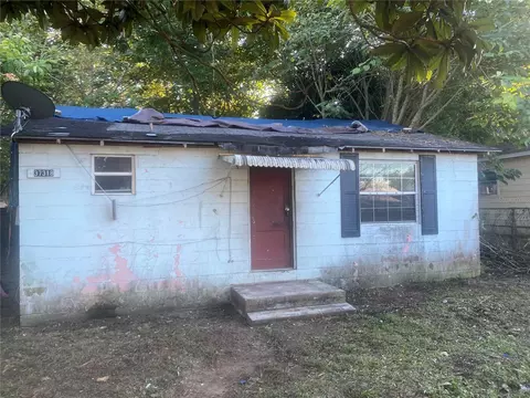 37318 Lock St, Dade City, FL 33523