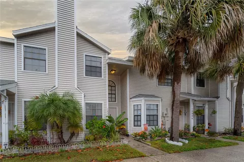 12552 Castle Hill Dr, Tampa, FL 33624