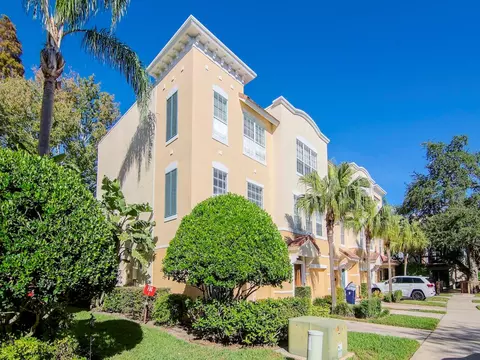 3121 Bayshore Oaks Dr, Tampa, FL 33611