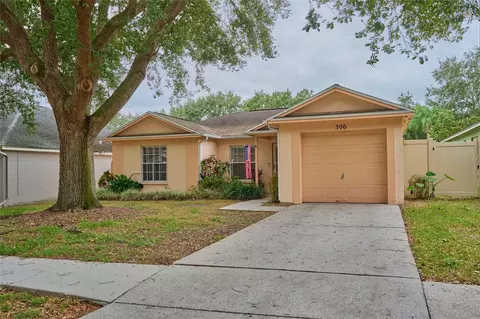 306 Benson St, Valrico, FL 33594
