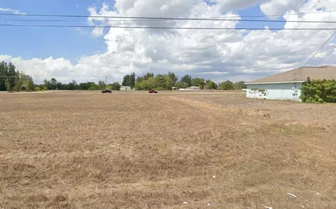 127 NW 15th Ter, Cape Coral, FL 33993