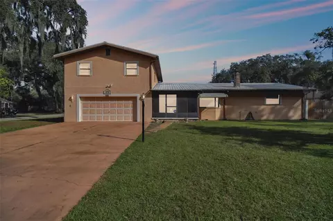 4900 5th St, Zephyrhills, FL 33542