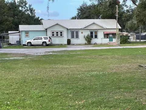 10011 Davis St, Gibsonton, FL 33534