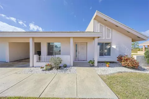 105 Carswell Cir #6, Sun City Center, FL 33573