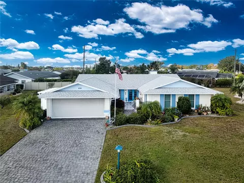 604 Fox Hills Dr, Sun City Center, FL 33573