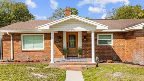 201 S Greenfield Ave, Temple Terrace, FL 33617