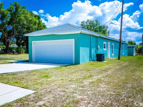 470 D St, Lake Wales, FL 33853