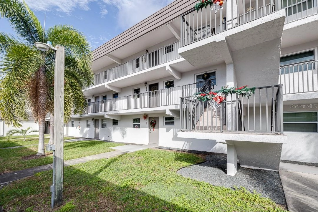 9815 47th Ave N Unit 209  