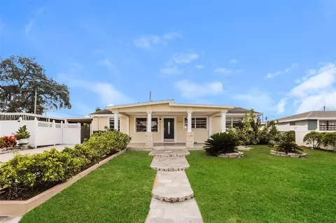 6016 W Paris St, Tampa, FL 33634