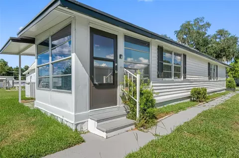 6041 Alpine Dr, Zephyrhills, FL 33542