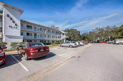 8396 111th St N #110, Seminole, FL 33772