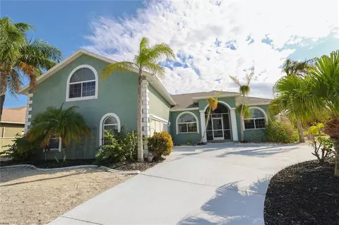 812 Bunker View Dr, Apollo Beach, FL 33572