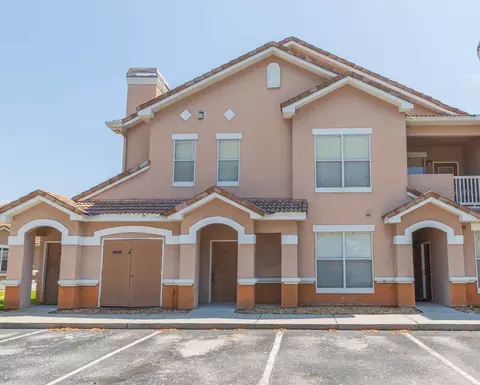 18025 Villa Creek Dr, Tampa, FL 33647