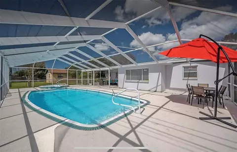 8628 Magnolia Dr, Seminole, FL 33777