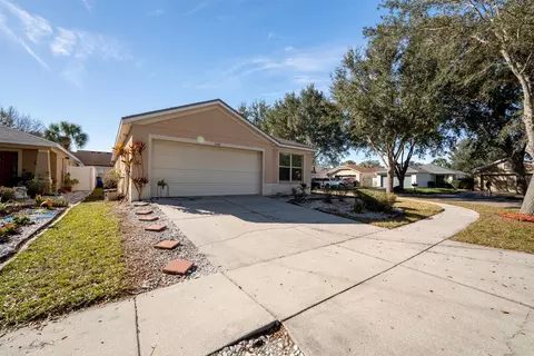 11318 Cocoa Beach Dr, Riverview, FL 33569
