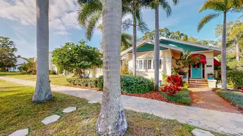 325 19th Ave NE, Saint Petersburg, FL 33704