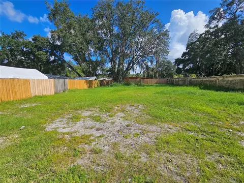 1304 E 136th Ave #A-D, Tampa, FL 33613