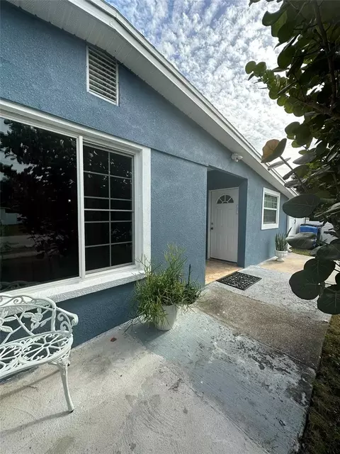4707 Town N Country Blvd, Tampa, FL 33615