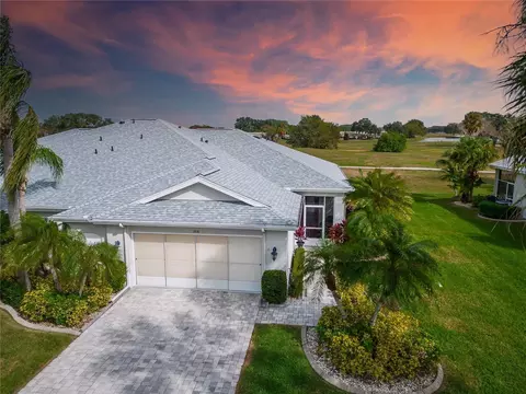1816 Nantucket Dr, Sun City Center, FL 33573