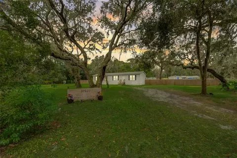 37627 Perth Dr, Zephyrhills, FL 33541