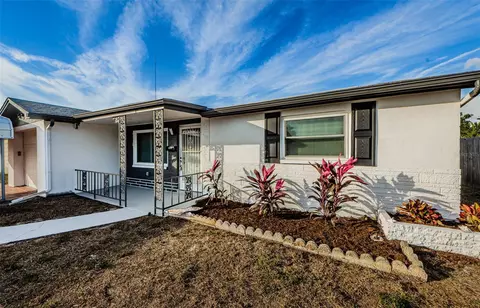 3241 Primrose Dr, Holiday, FL 34691