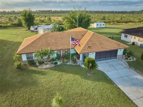 2141 Poinciana Dr, Lake Wales, FL 33898