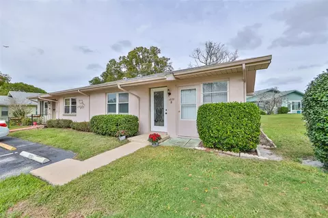 1820 Foxhunt Dr #B, Sun City Center, FL 33573
