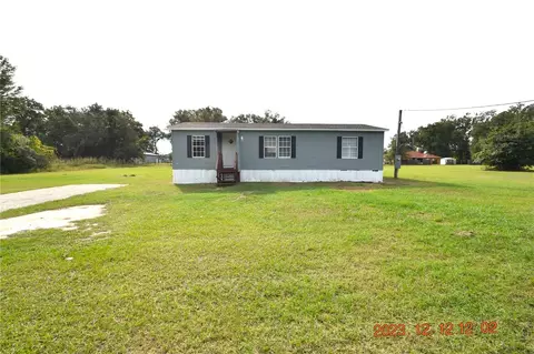 10017 Benjamin Smith Dr, Thonotosassa, FL 33592