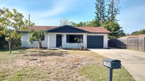 1908 28th St W, Bradenton, FL 34205