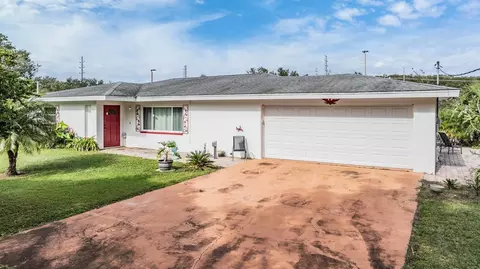 38323 Bounty Ln, Zephyrhills, FL 33542