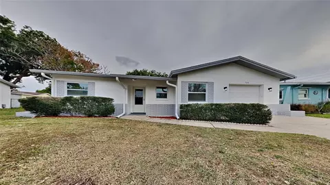 728 Barbara St, Palm Harbor, FL 34684