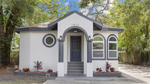 1913 E Hanna Ave, Tampa, FL 33610