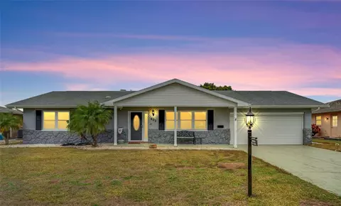 633 Allegheny Dr, Sun City Center, FL 33573
