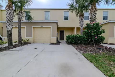 9962 Hound Chase Dr, Gibsonton, FL 33534