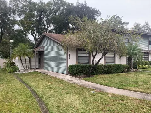 3429 Oak Trail Ct, Tampa, FL 33614